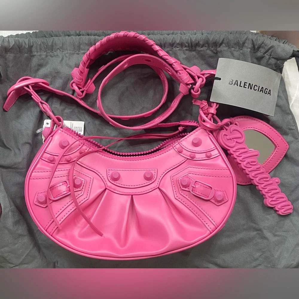 💗 NWT Balenciaga pink shoulder bag - Picture 1 of 7